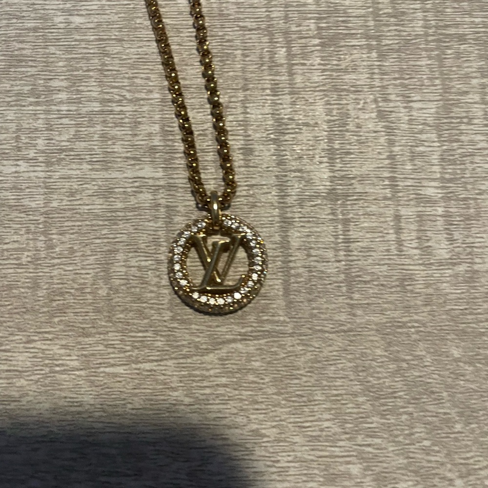 Louis Vuitton Necklace M00759 metal, rhinestone gold LV circle Louise by night